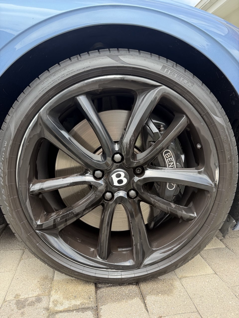 Bentley wheel before repair