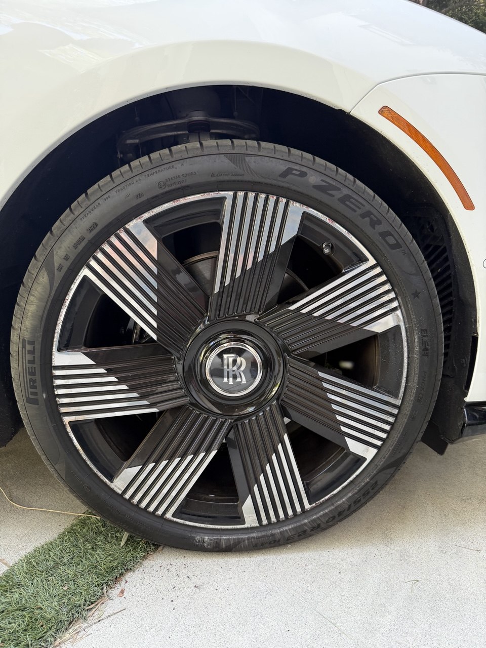Rolls-Royce machined wheel