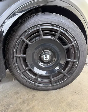 Bentley Continental rim before repair